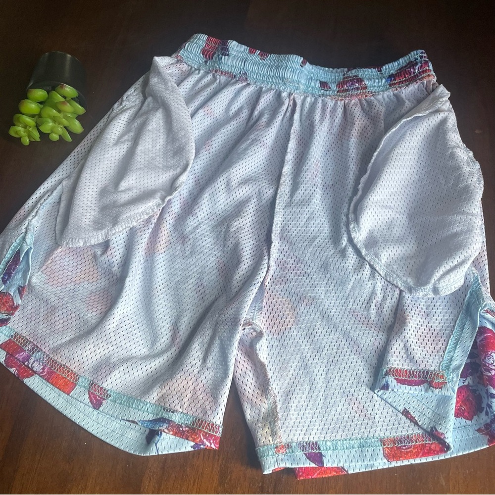 Ryoko Rain Blue Shorts With Roses Floral Print Size XL - Picture 12 of 13